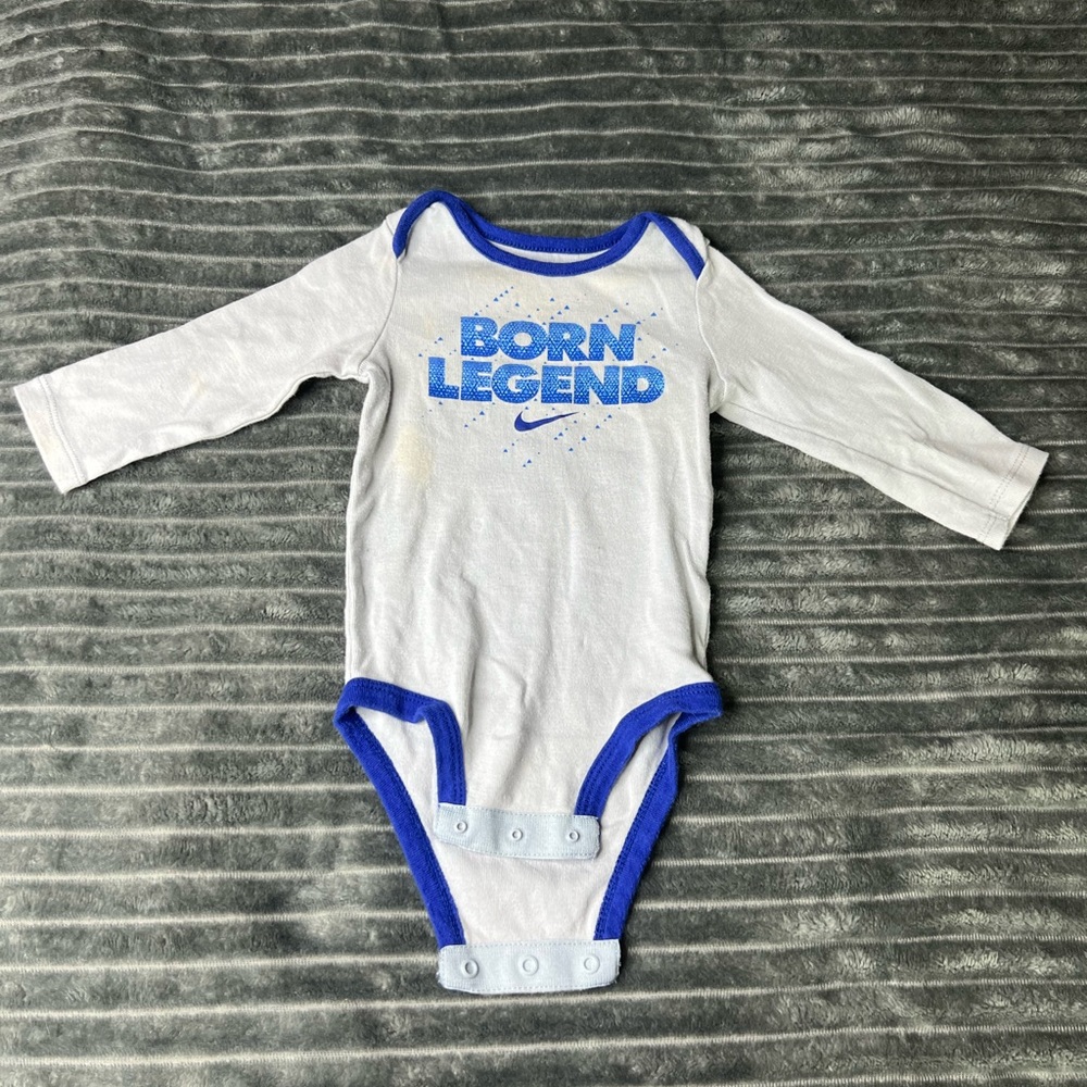 Nike long sleeved onesie. Size 3/6 Months